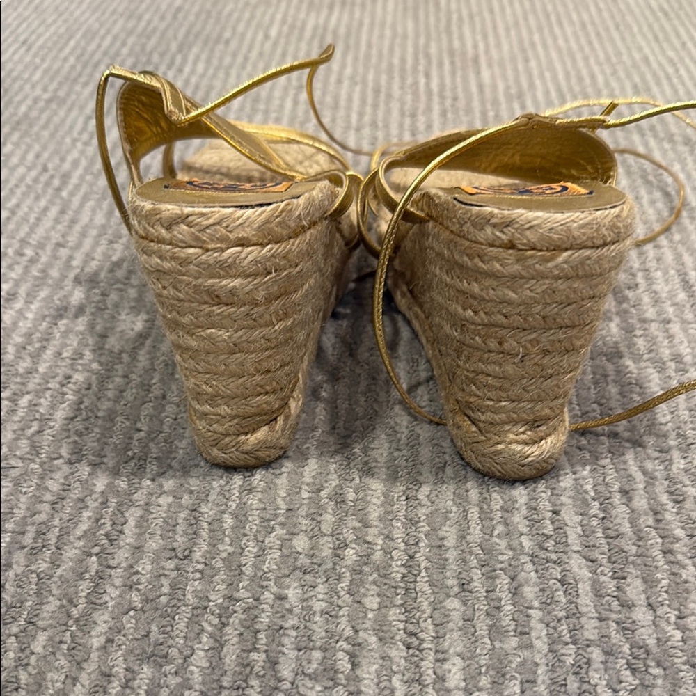 Tory Burch Metallic Gold Espadrille Sandals SZ 9 - Picture 5 of 6